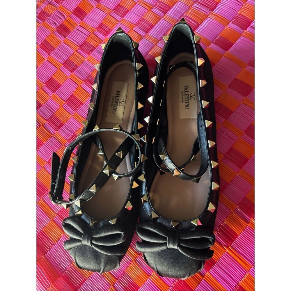 Valentino flats